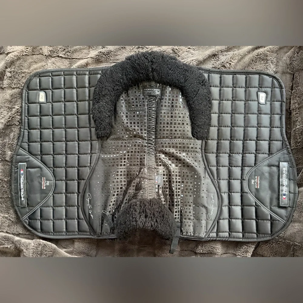 Premier Equine Capella Signature Dressage saddle pad Black comes w/original bag - Picture 4 of 14